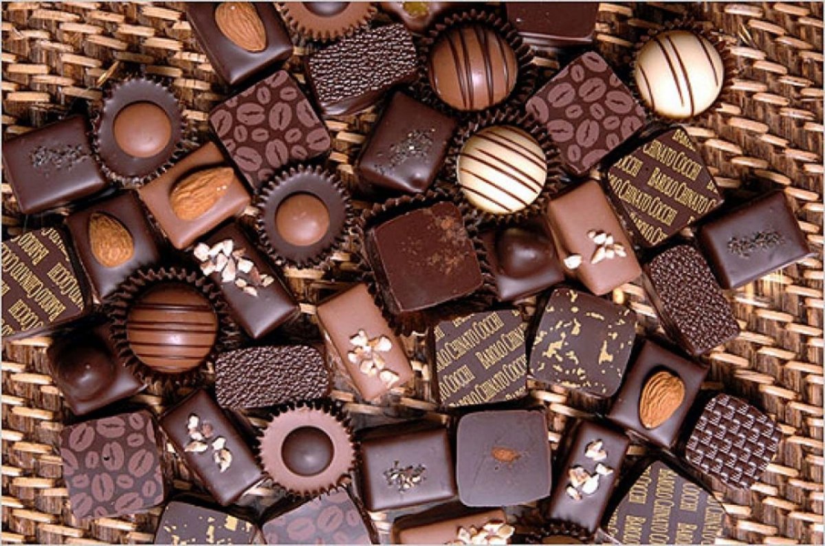 Конфеты Chocodate "финики с миндалем и карамелью в шоколаде" дой-пак, 100гр