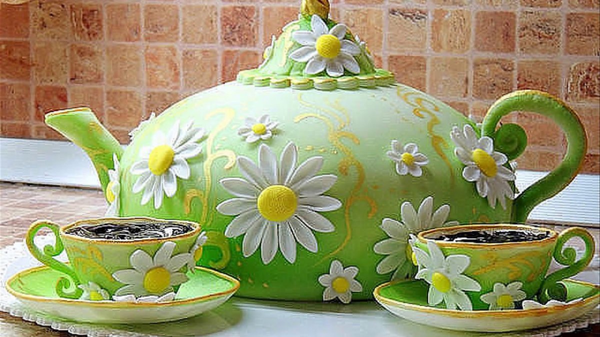 Торт чайник с чашками