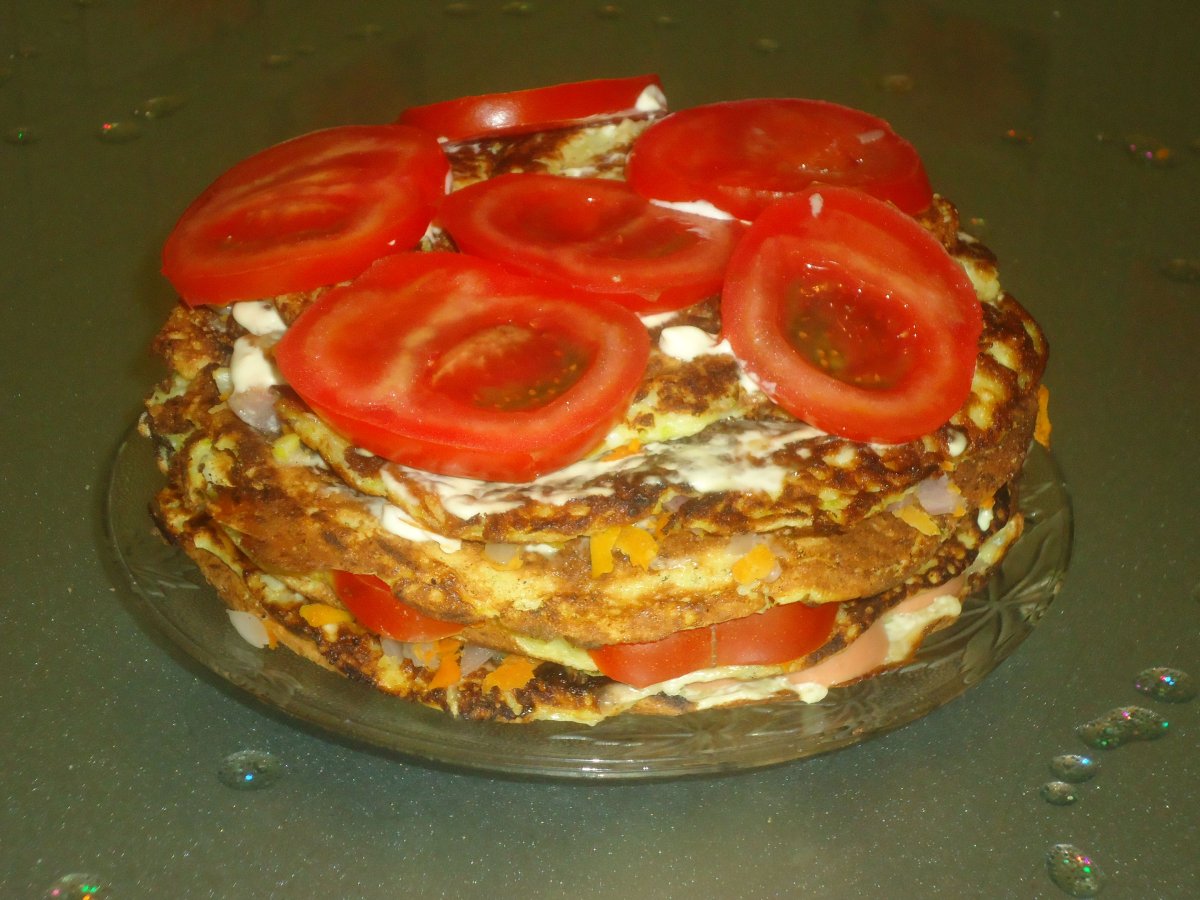 Закусочный печёночный торт с кабачками