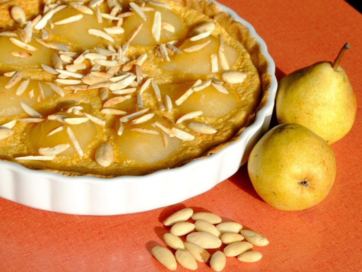 Торт с медовыми коржами и кремом чиз