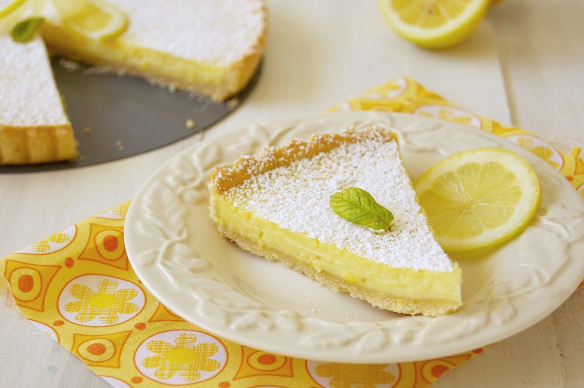 Лимонный чизкейк кусочек