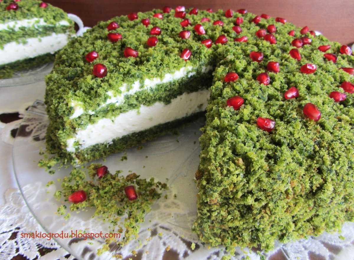 Торт с зелеными мазками