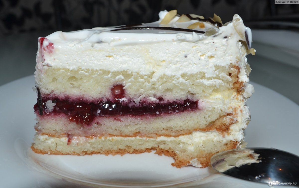 Торт с клубникой и творожным кремом