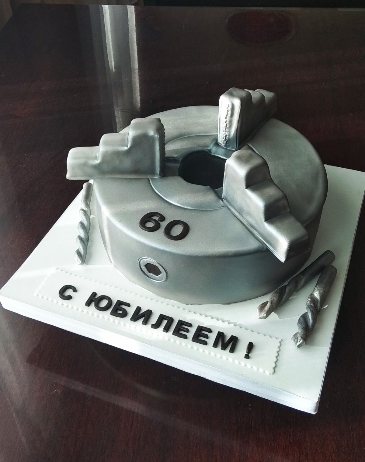 Торт Бен 10 Омнитрикс