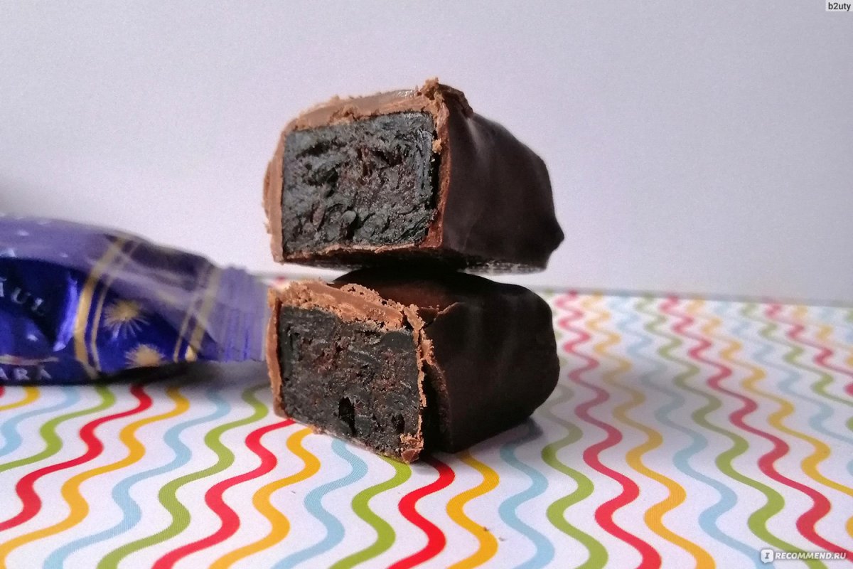 Вкусные конфеты в коробках