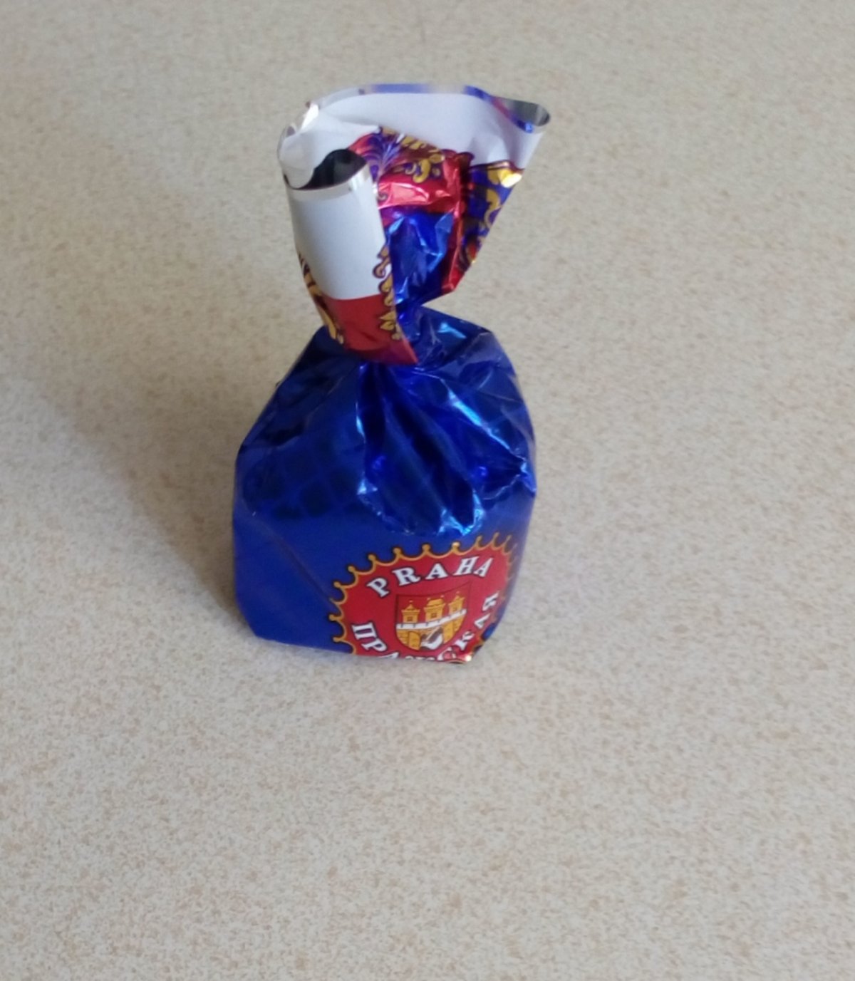 Конфета Bonbon Юниаква