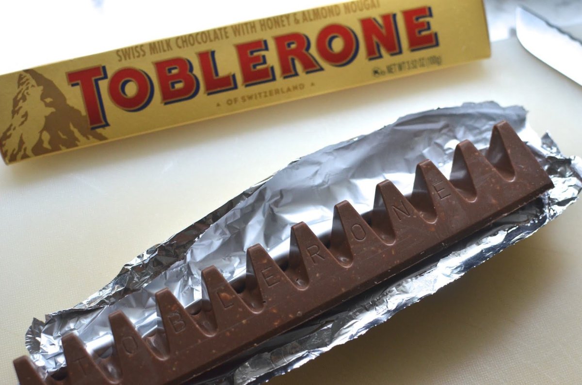 Шоколад швейцарский Toblerone
