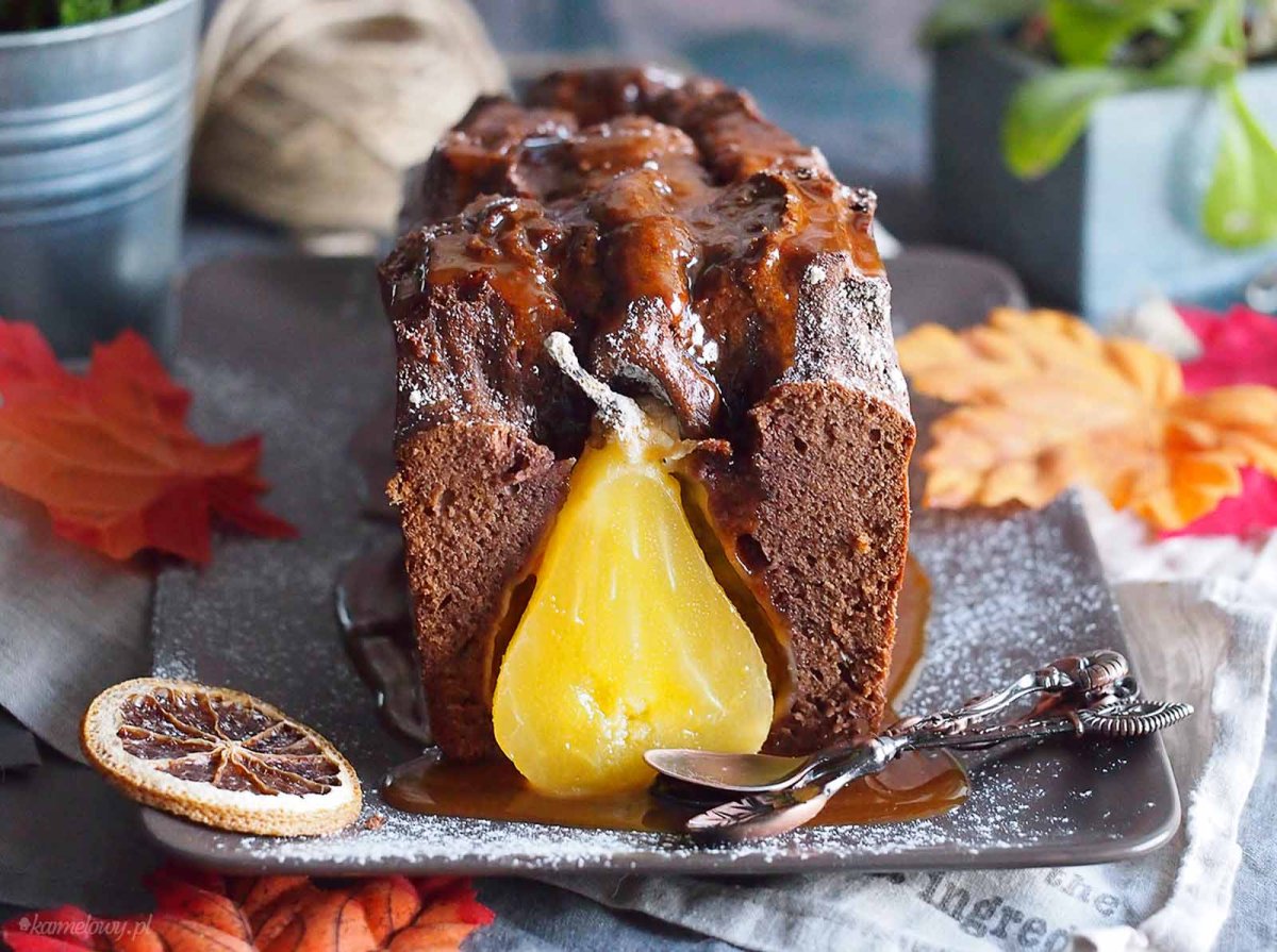 Торт с карамелизированными грушами