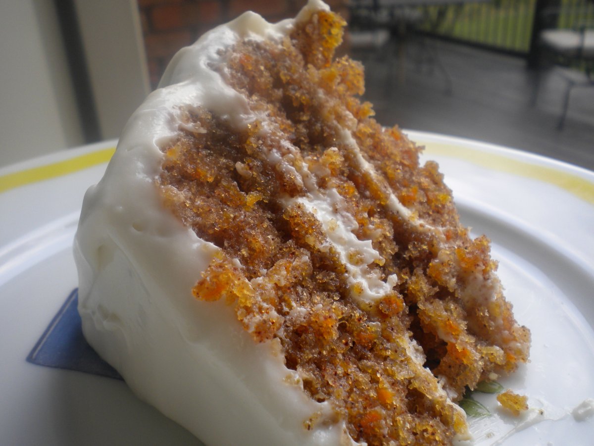 Торт с морковкой декор