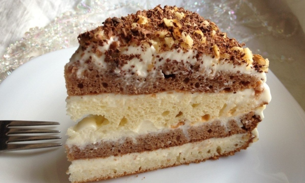 Клубничный торт с творожным кремом
