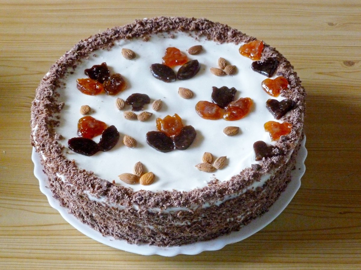 Торт с клубникой