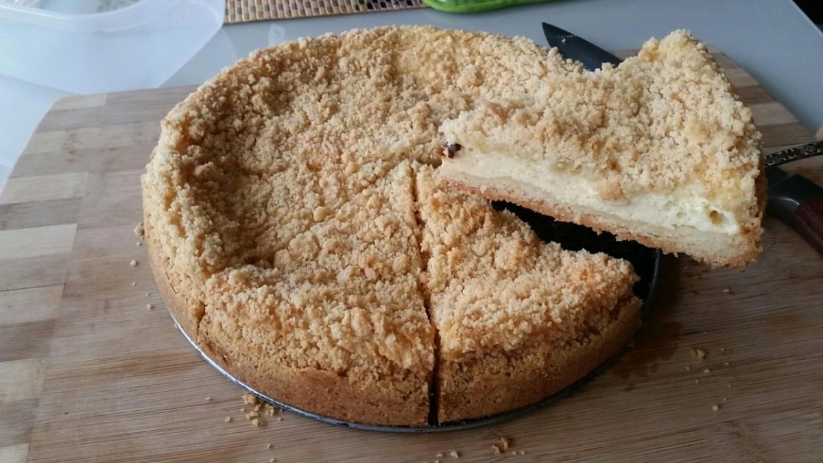 Пирог с творогом и джемом