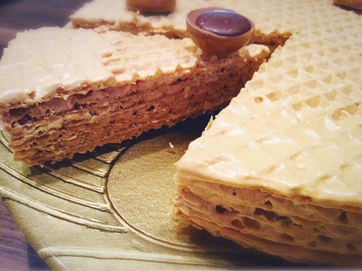 Вафельный торт со сгущенкой