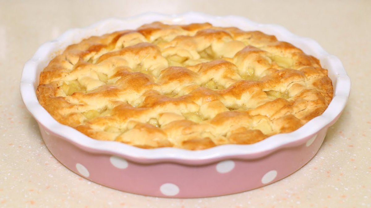 Ленивая шарлотка с яблоками