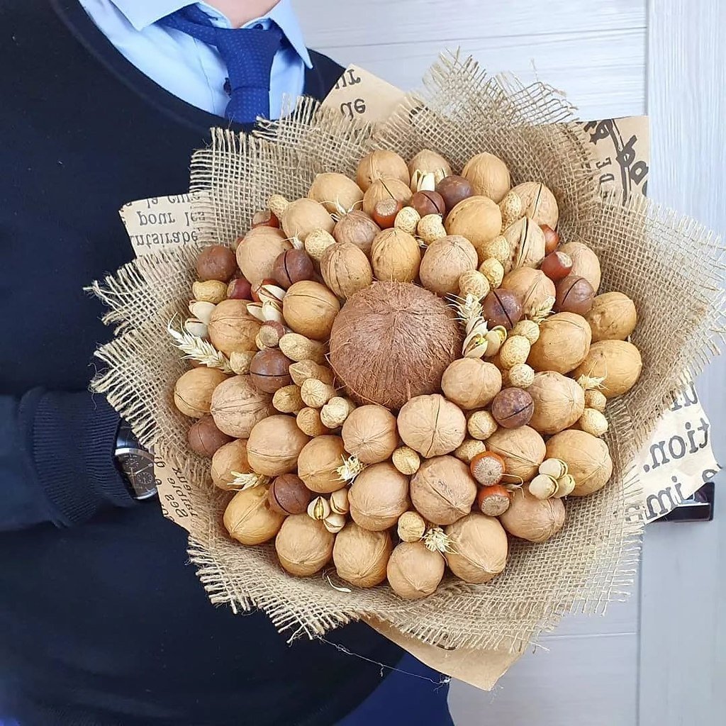 Съедобный букет с купюрами