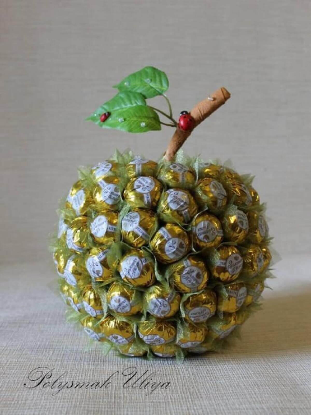 Поделки из конфет