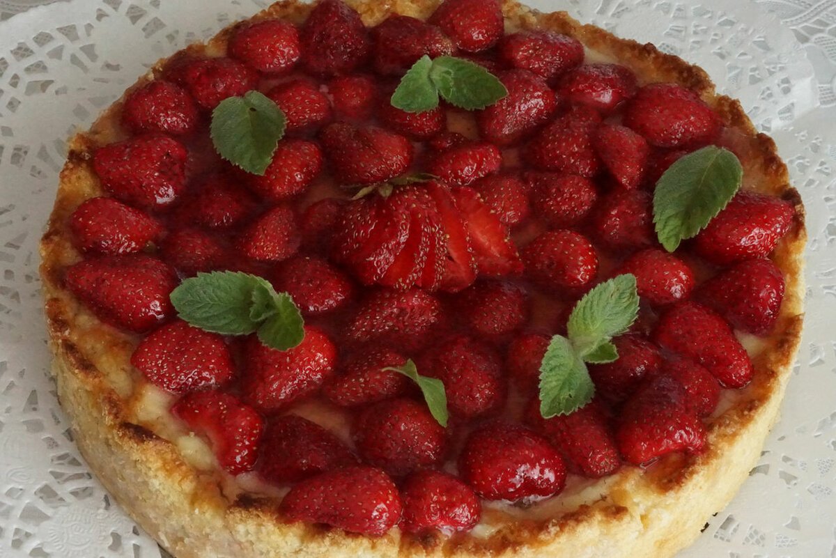 Пирог с клубникой