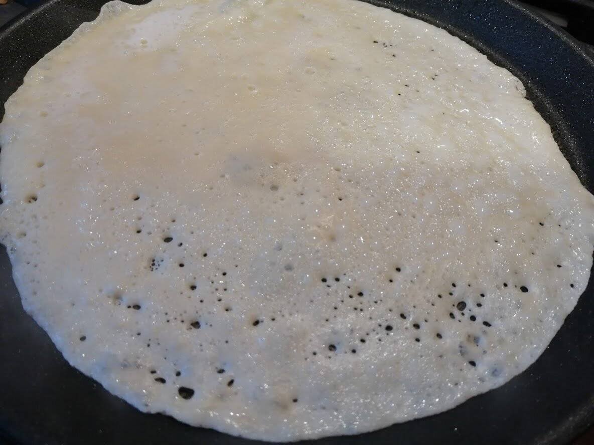 Блины на кислом молоке с дырочками