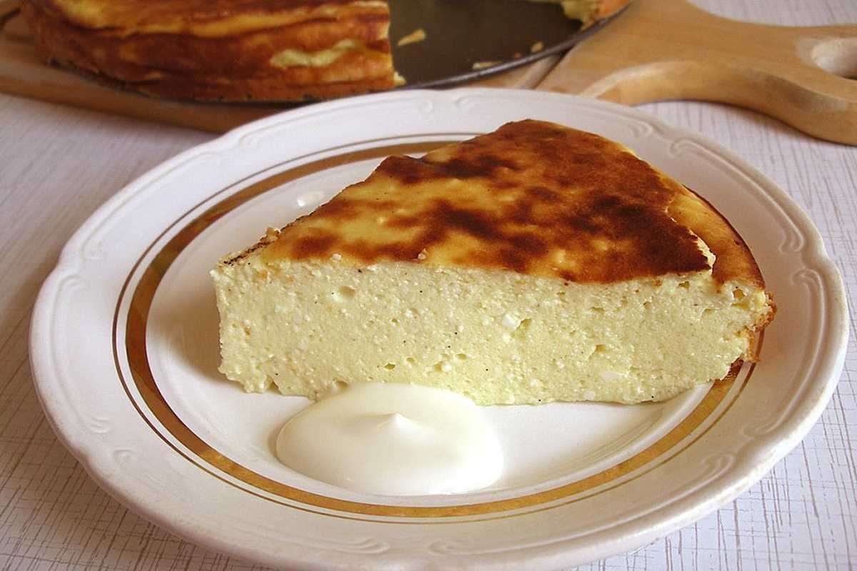 Сметанный пирог с яблоками