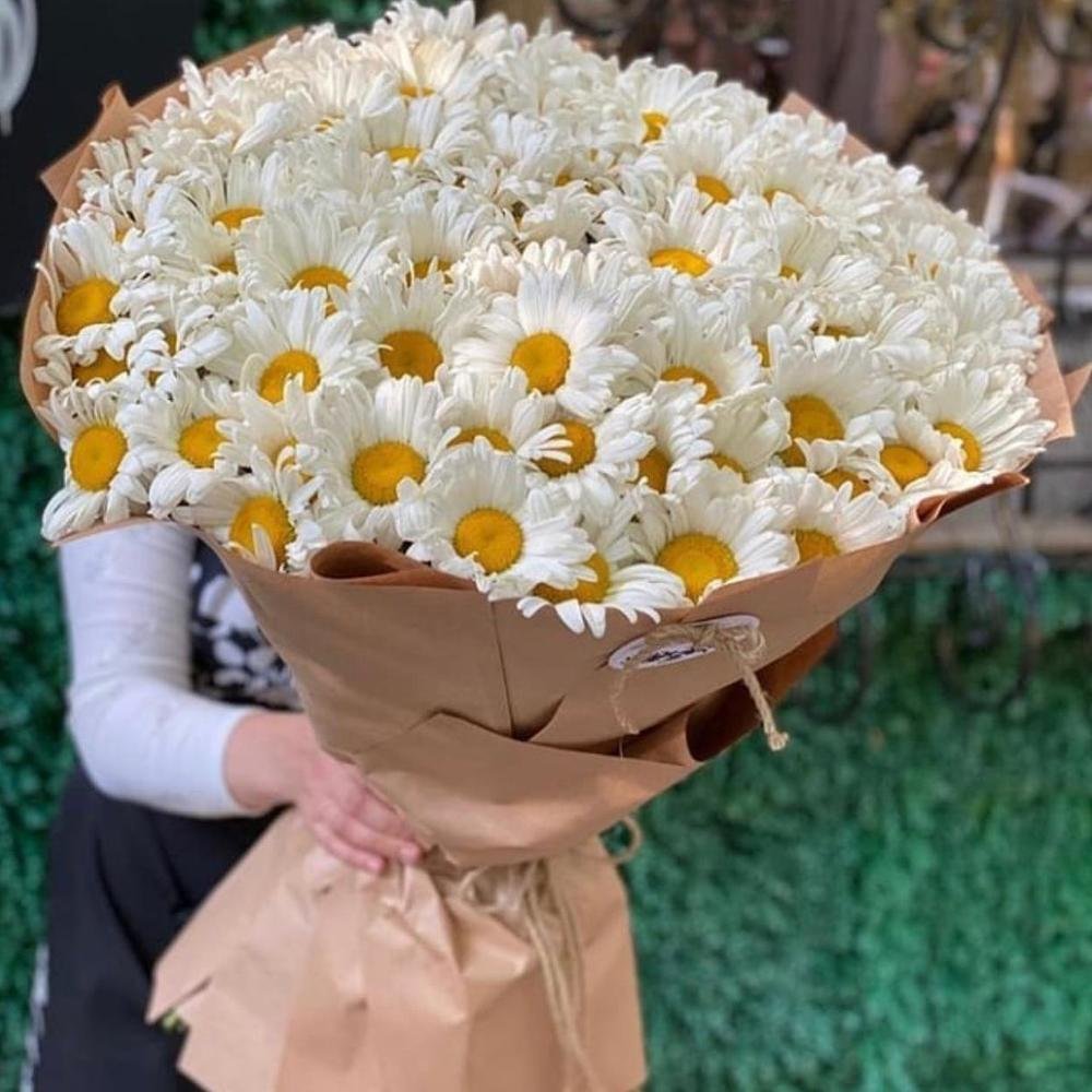 Маленькие ромашки букет