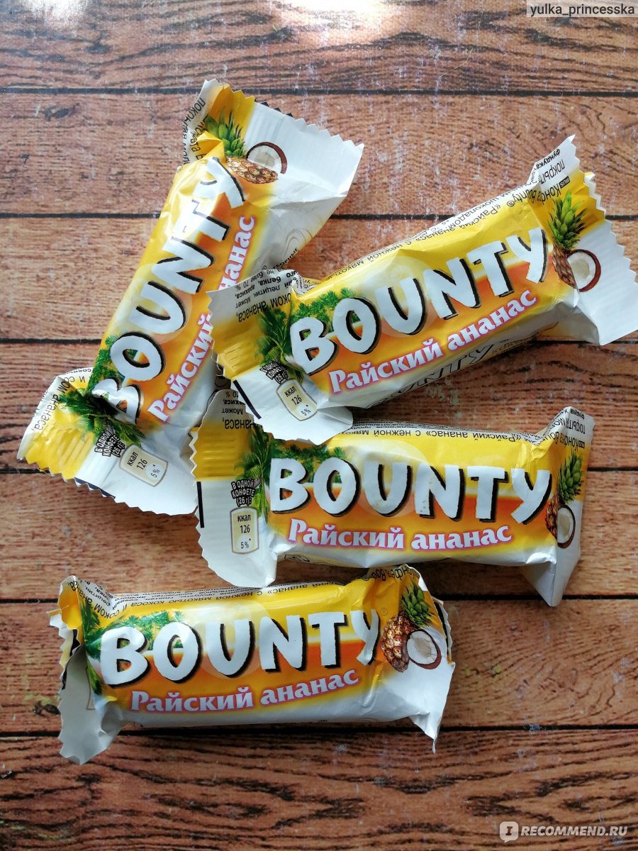 Bounty батончик Райский ананас