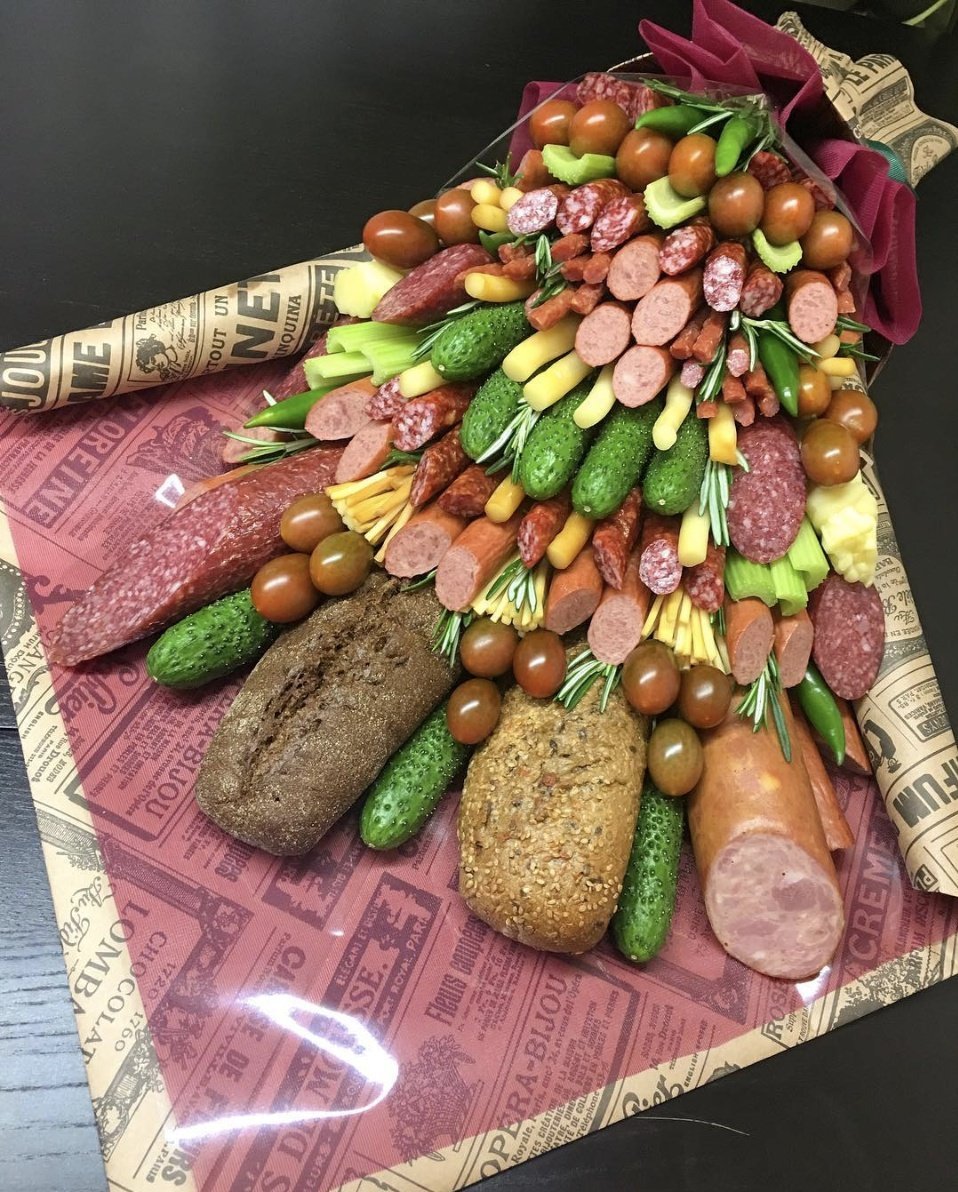 Букет из колбасы для мужчины