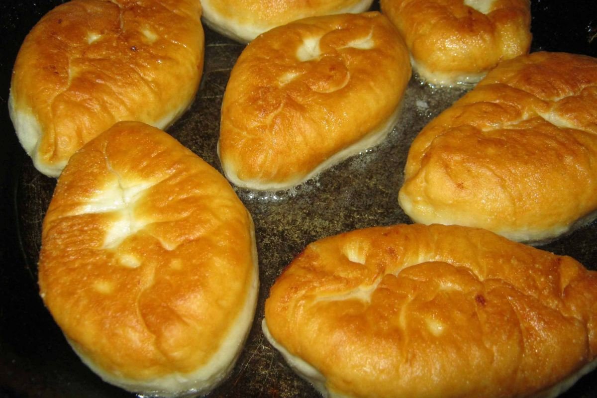 Пирожки с капустой жареные