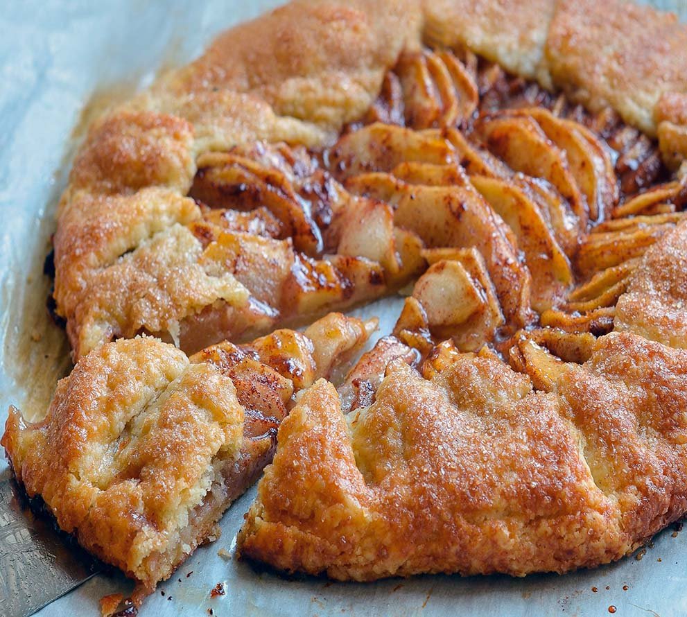 Шарлотка с яблоками