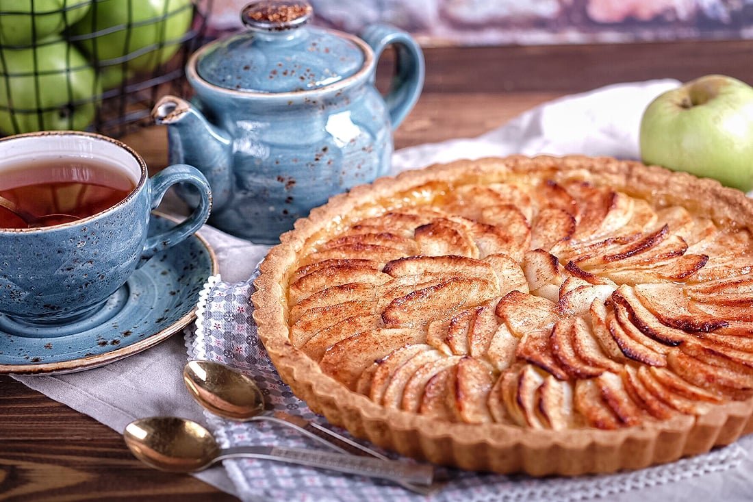 Яблочный пирог кусок
