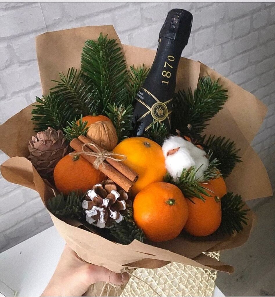 Новогодние букеты съедобные семейный