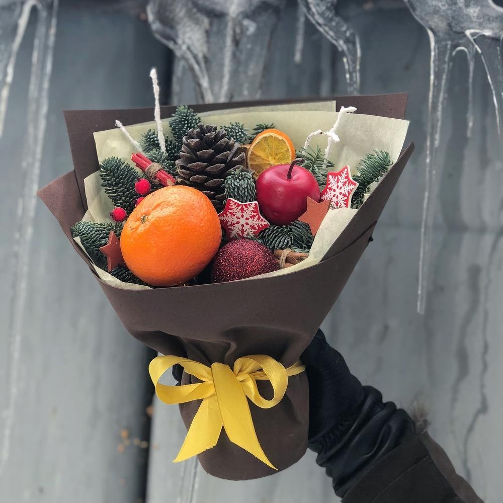 Новогодний букет с мандаринами