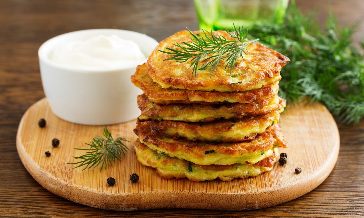 Кабачково-сырные оладьи