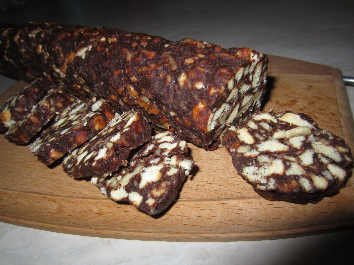 Колбаса из печенья и какао