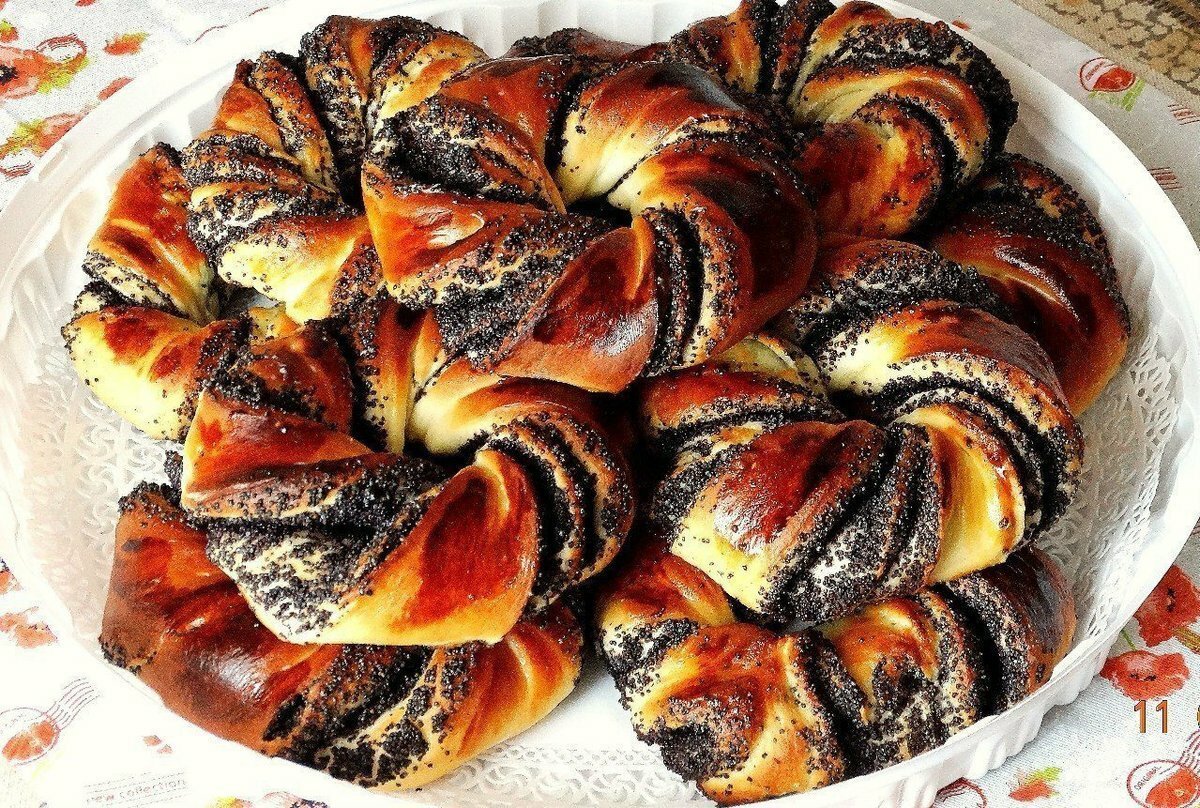 Выпечка с маком из дрожжевого