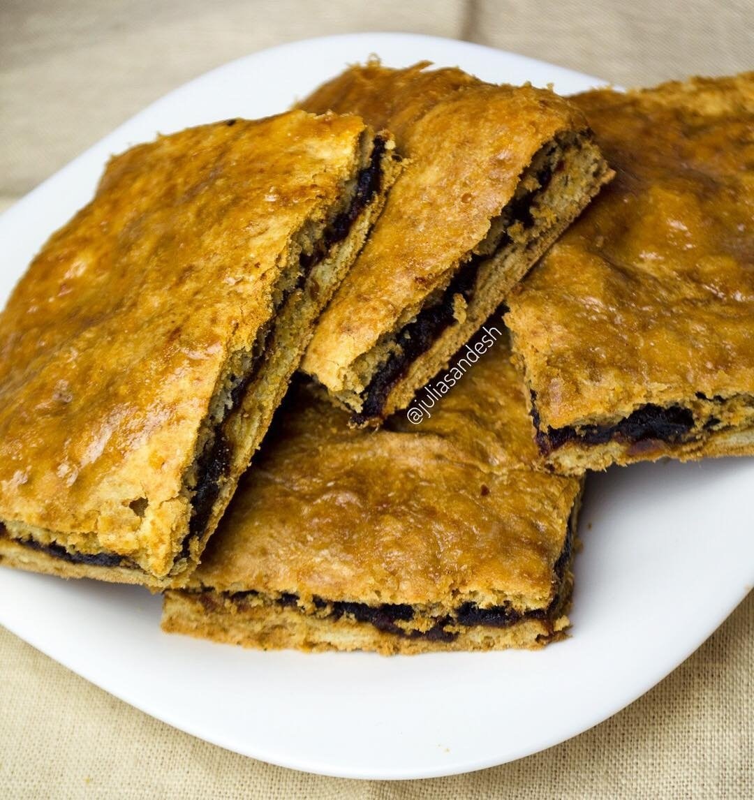 Пироги с финиками
