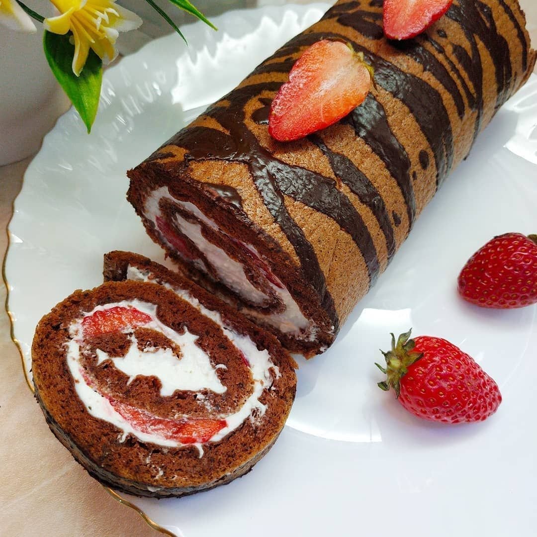 Меренговый рулет с киви