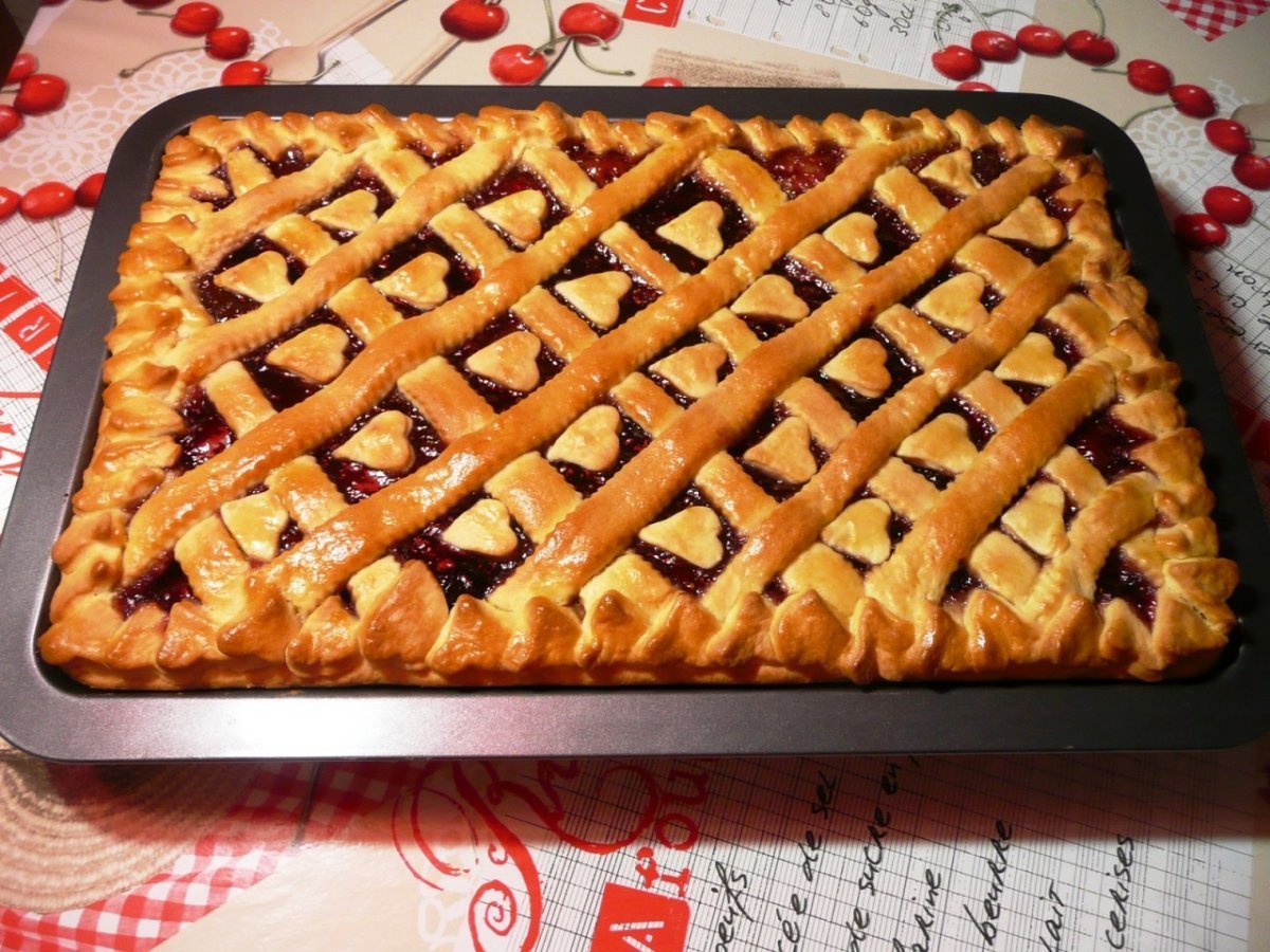 Пироги с ветчиной и сыром