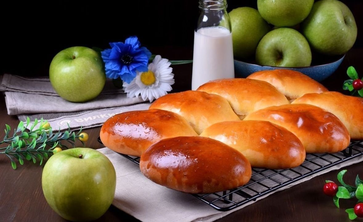 Пирожки с яблоками