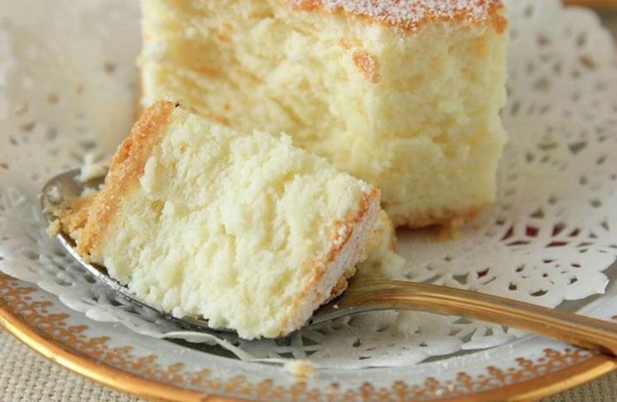 Шарлотка с карамелизированными яблоками в духовке