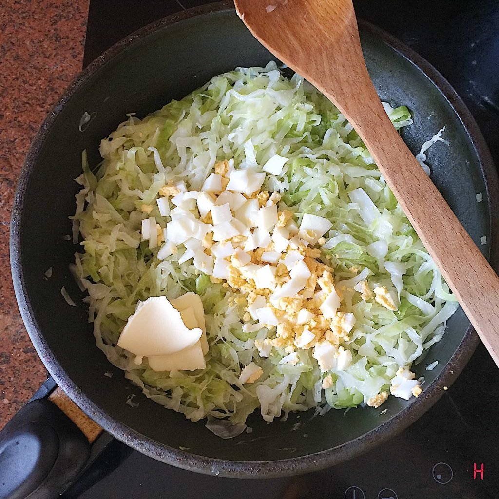 Картофельные лежни с капустой