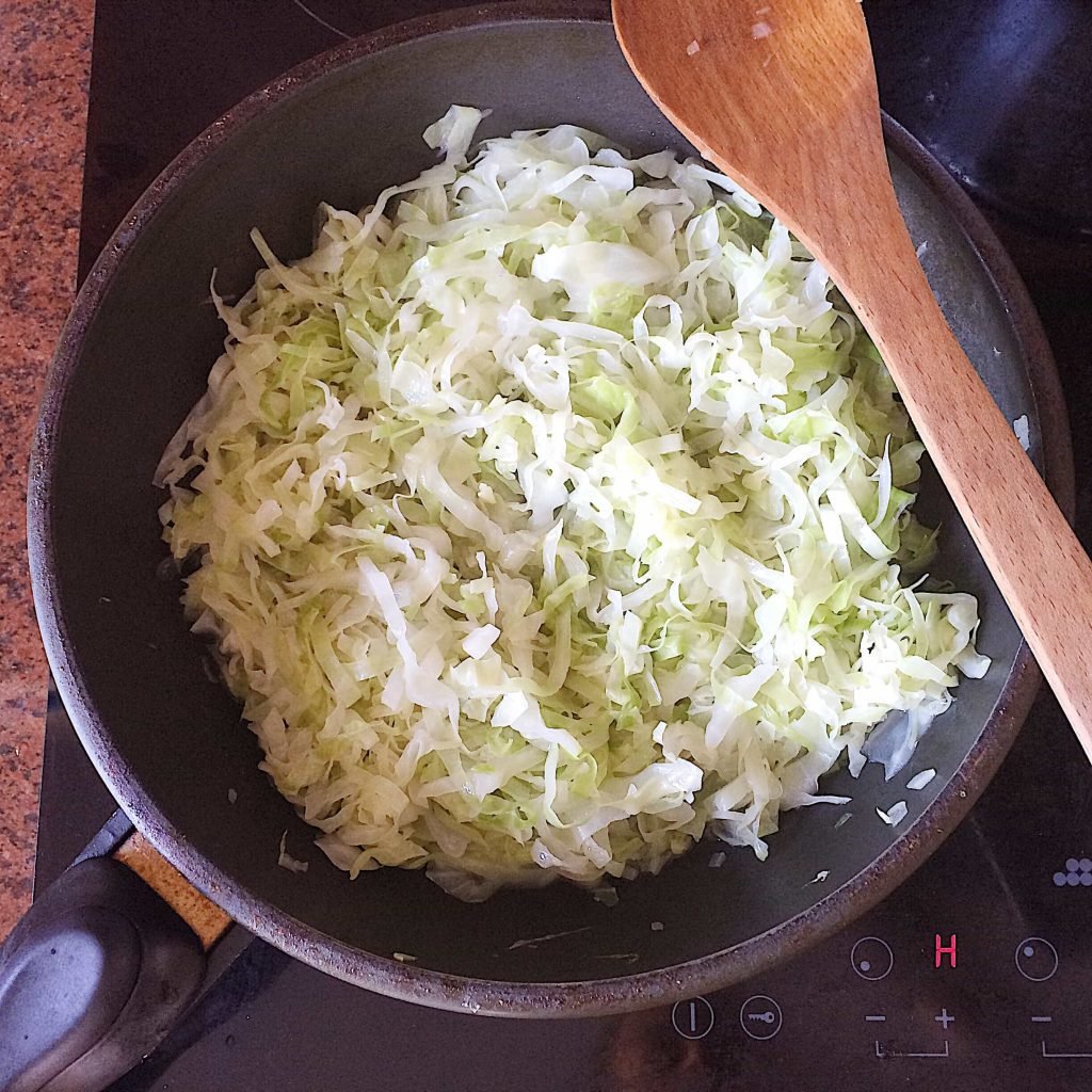 Заливной пирог с капустой