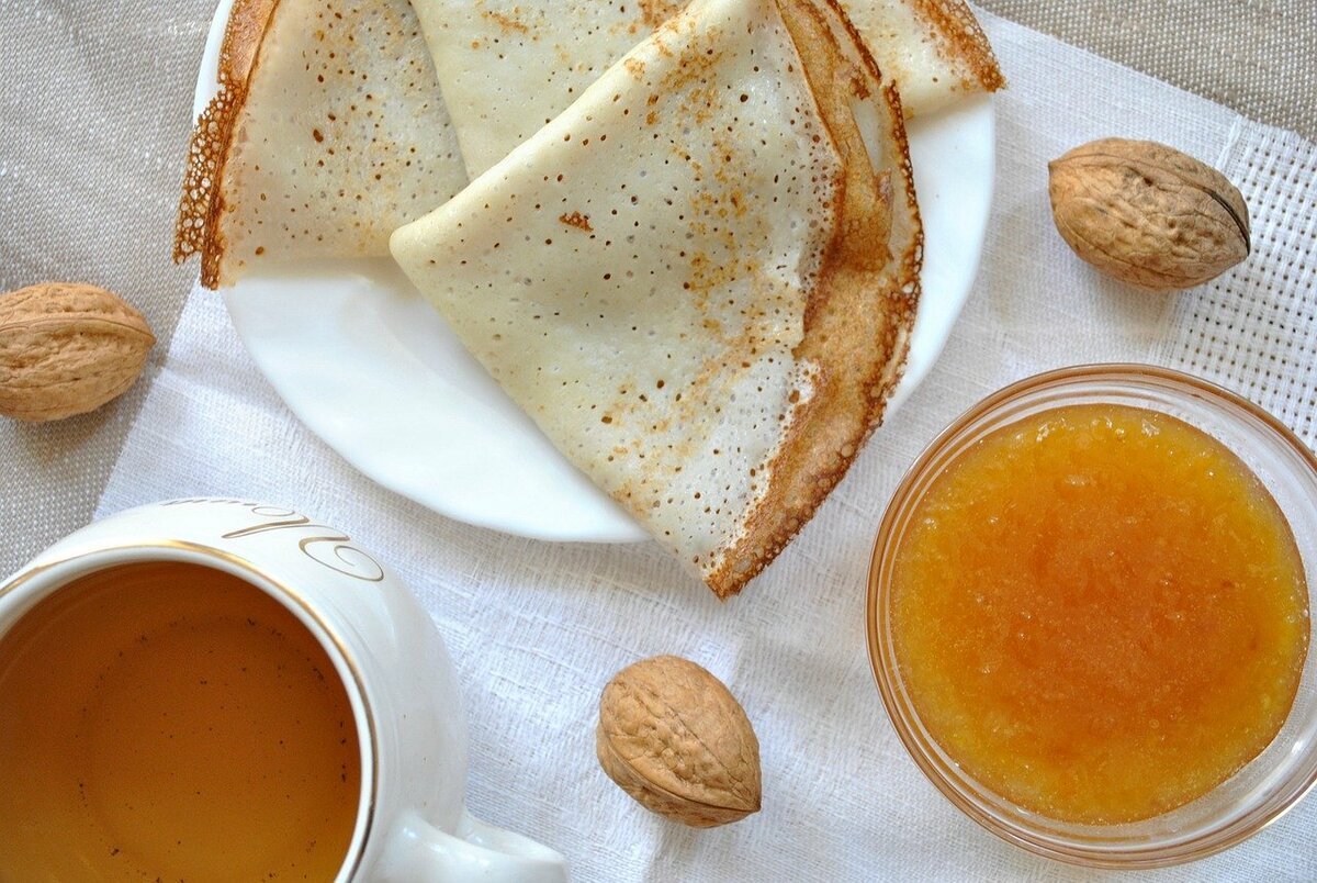 Чай с блинами