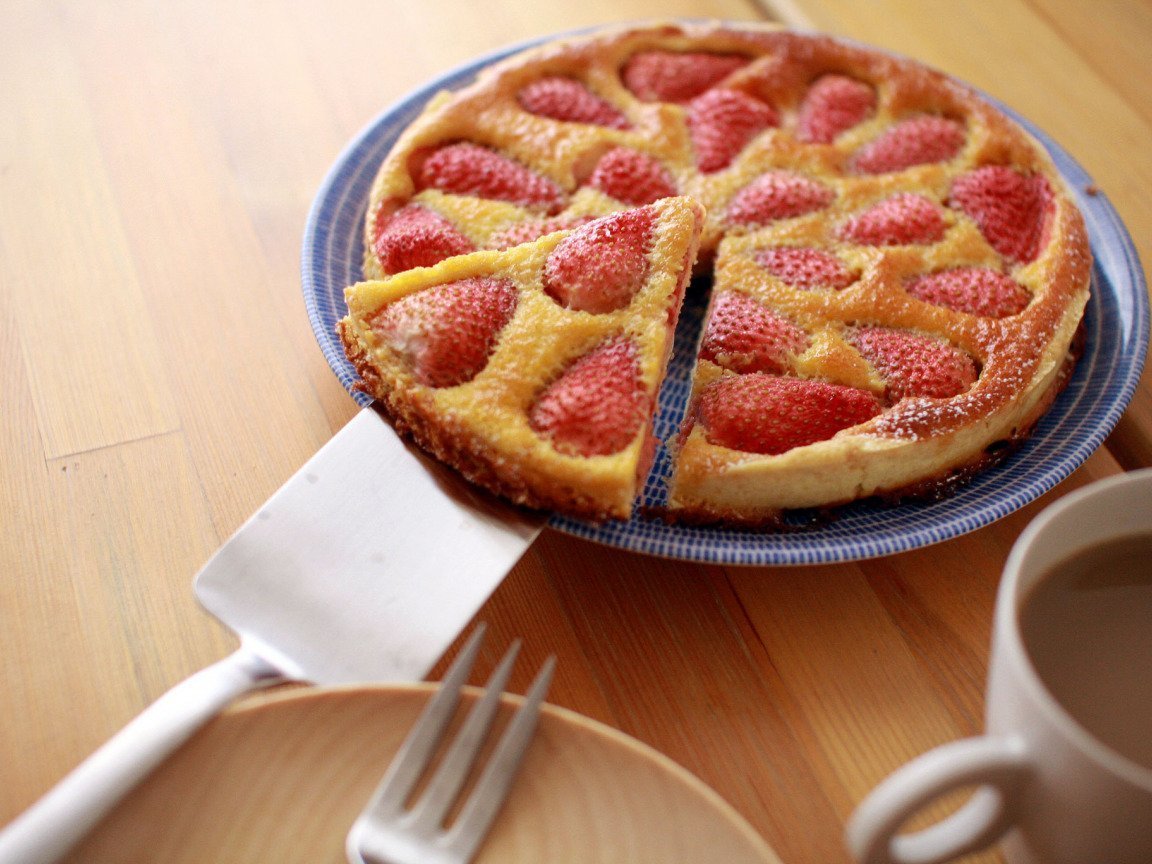 Открытый пирог с яблоками