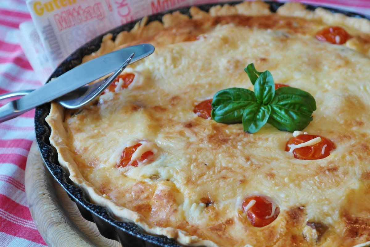 Пирог с курицей и сыром