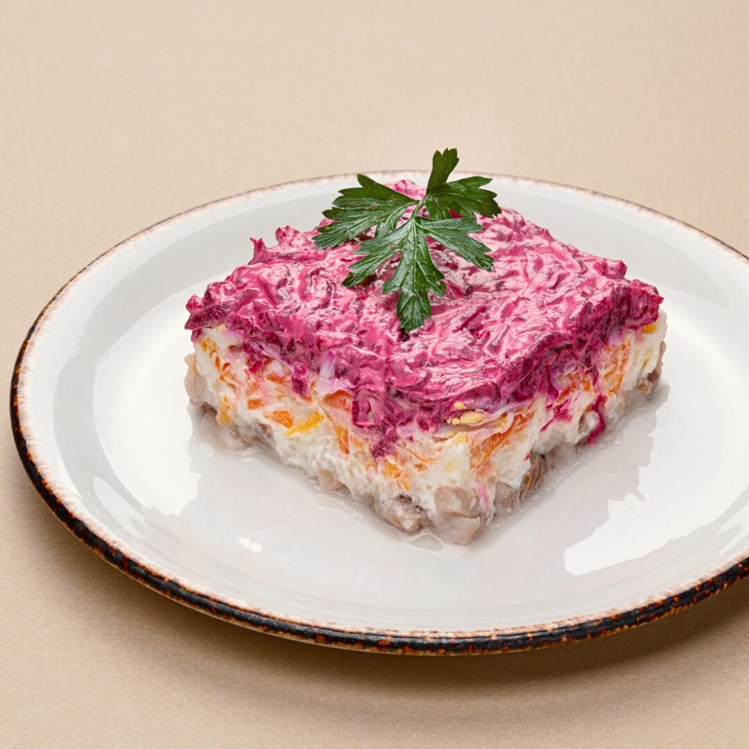 Закусочный Наполеон с рыбными консервами