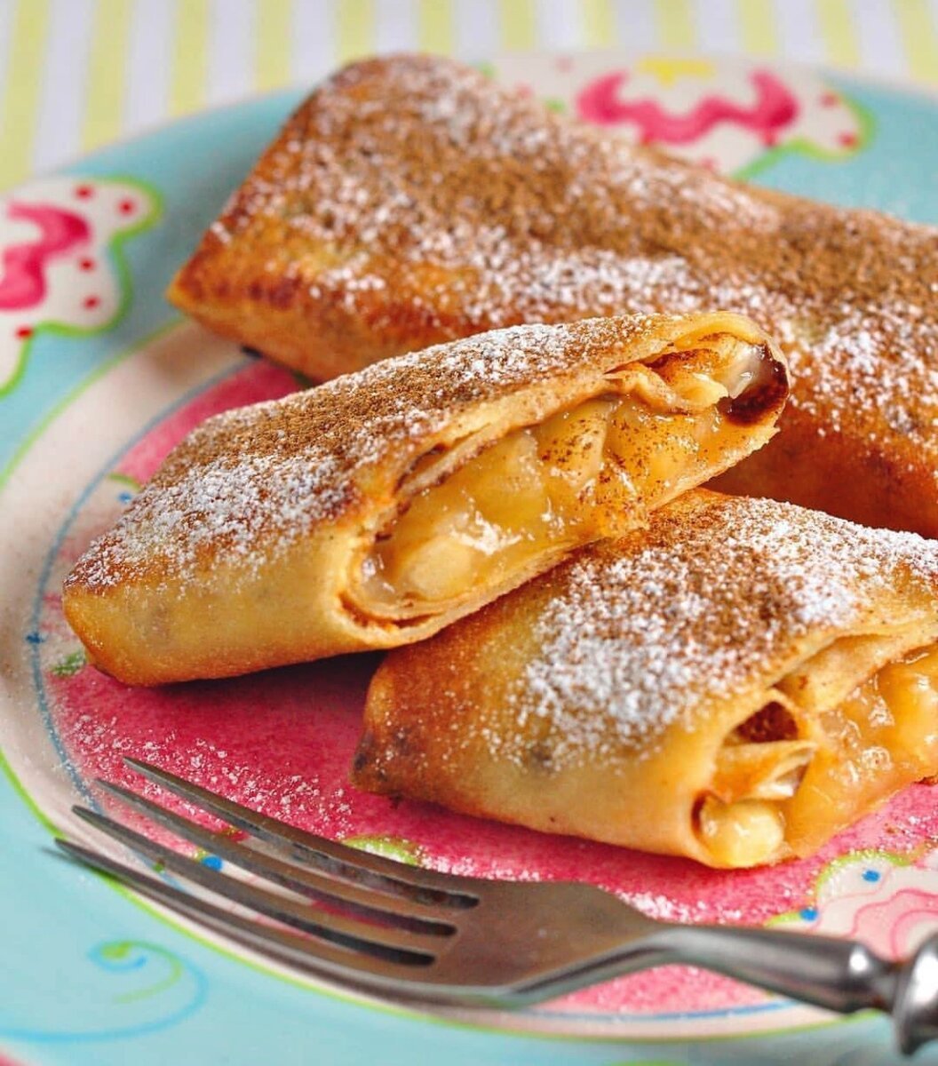Блины с яблоком и корицей