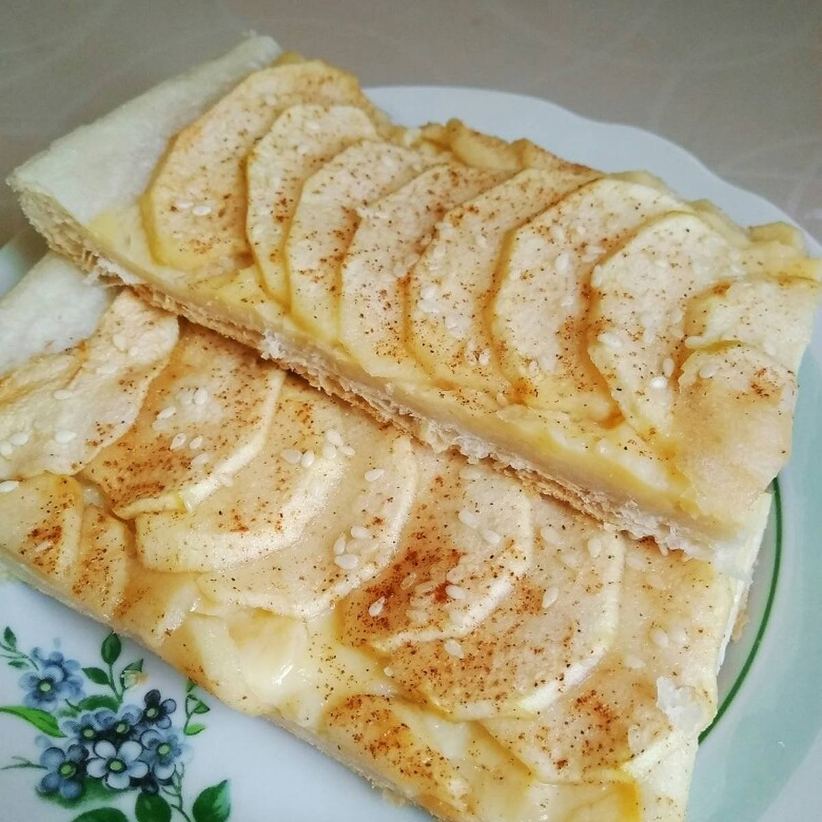 Бездрожжевые пироги с яблоками