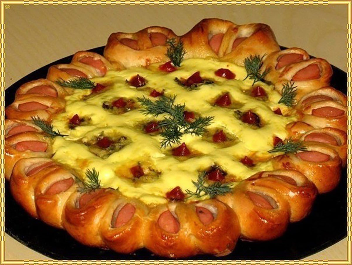 Много хот догов