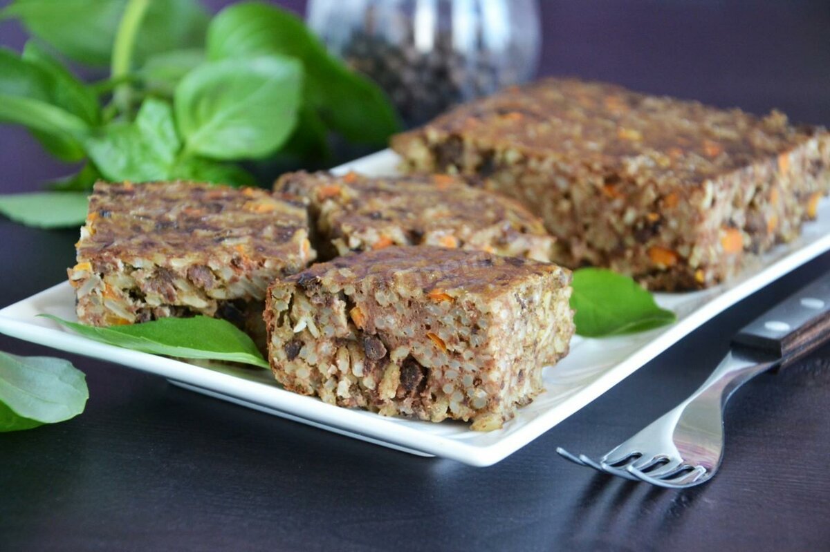 Печеночный пирог с овощами