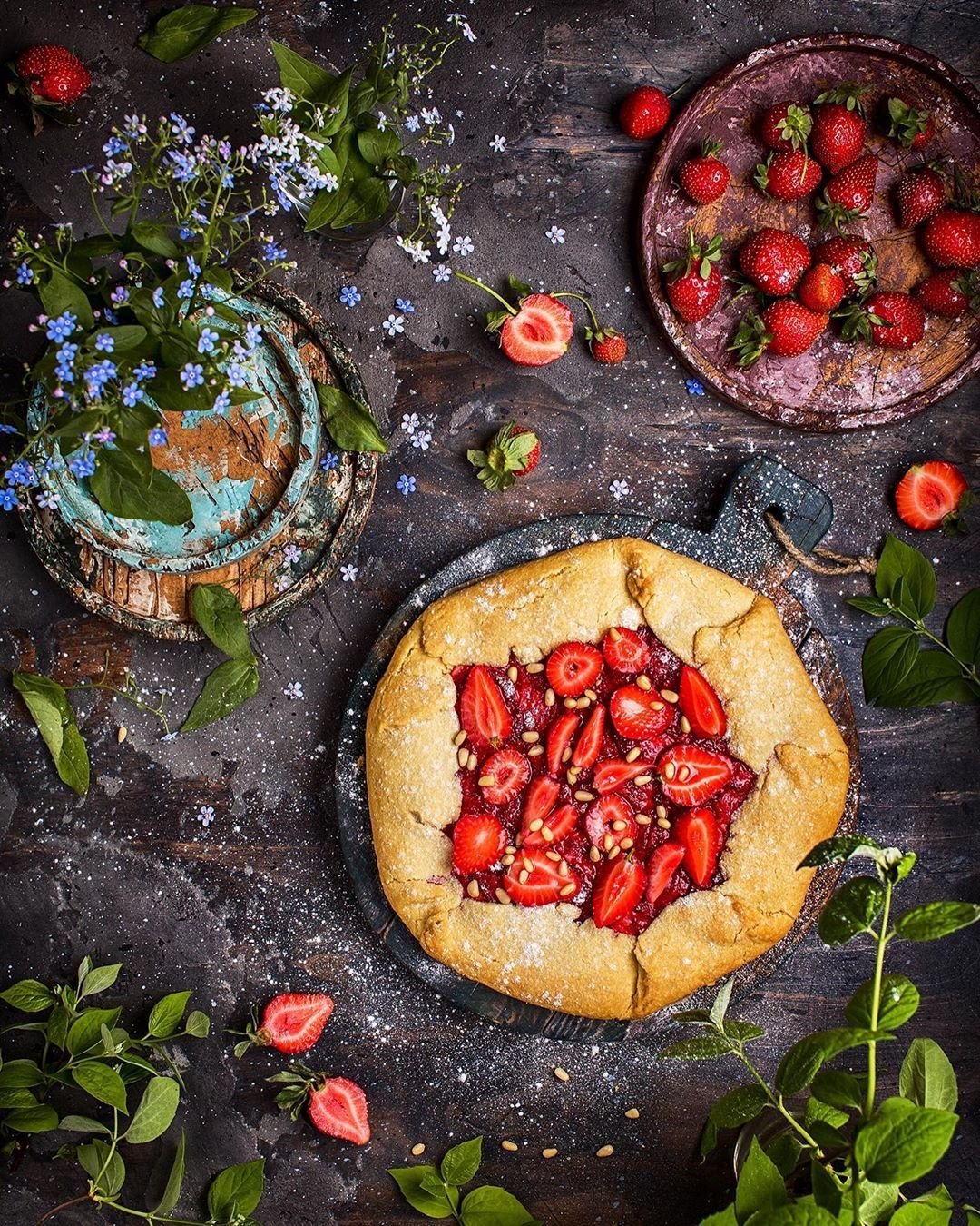 Пирог с клубникой